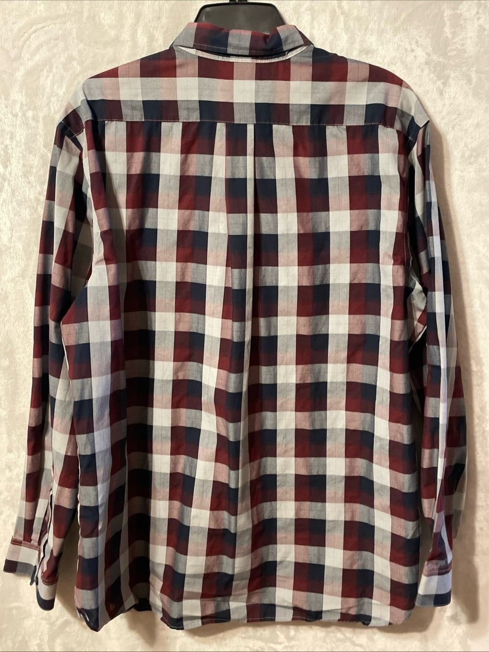 Van Heusen Men's burgundy, Navy and White Plaid Button-Down Shirt - Picture 2 of 4